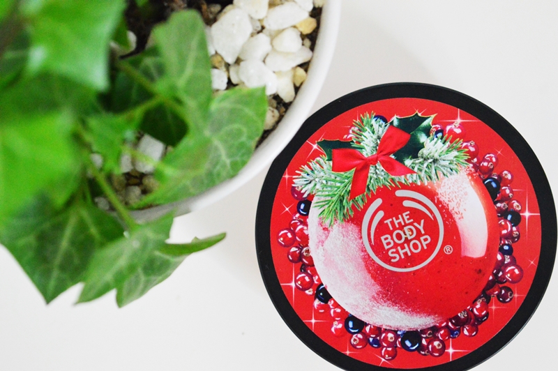 Get a little Christmassy with The Body Shop! {REVIEW}