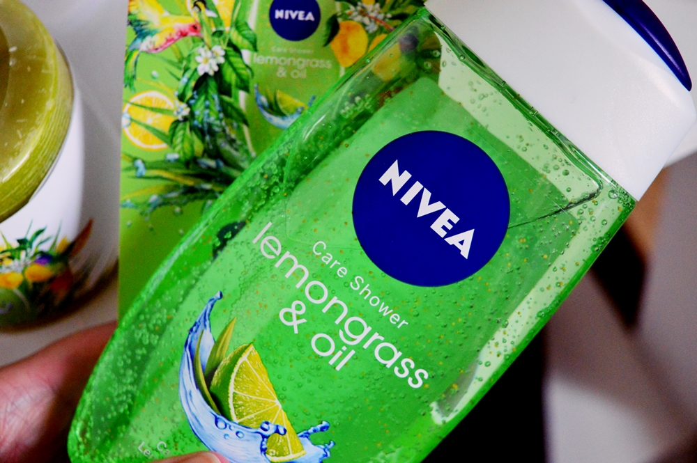 Revitalize your morning with the Lemongrass & Oil Shower Gel from NIVEA {REVIEW}