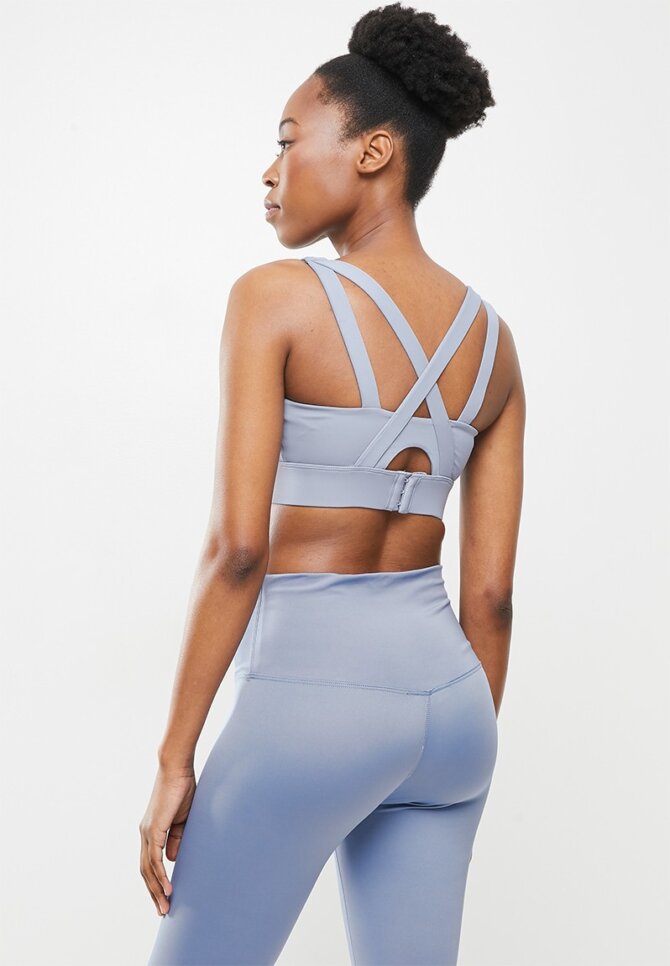 Taking your sports bra off does not need to be a workout in itself!