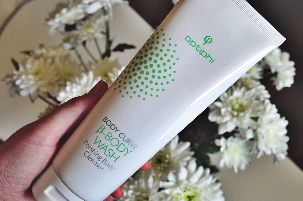Body Curve ß-Body Polishing Cleanser from OPTIPHI {REVIEW}